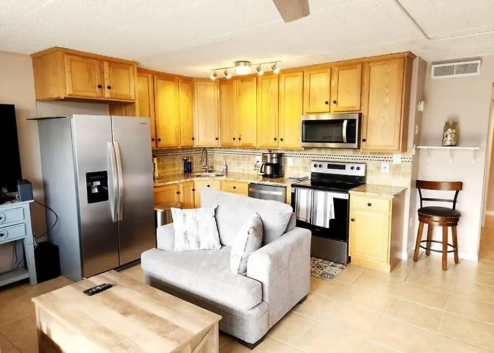 Apartamento Beachfront Oasis Steps To The