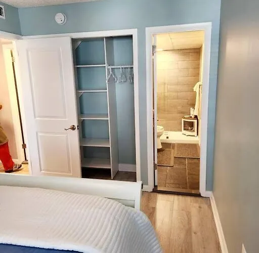 Apartamento Beachfront Oasis Steps To The
